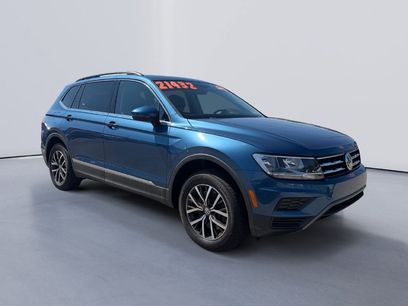 Used 2020 Volkswagen Tiguan SE w/ Panoramic Sunroof Package