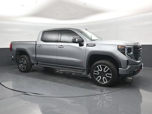 Used 2024 GMC Sierra 1500 AT4 w/ Technology Package AWD/4WD image 35