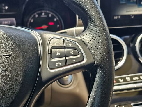 Used 2017 Mercedes-Benz GLC 300 4MATIC image 21