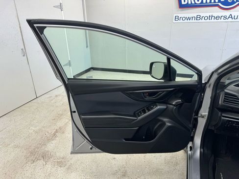 Used 2018 Subaru Crosstrek 2.0i Premium w/ Eyesight System image 11