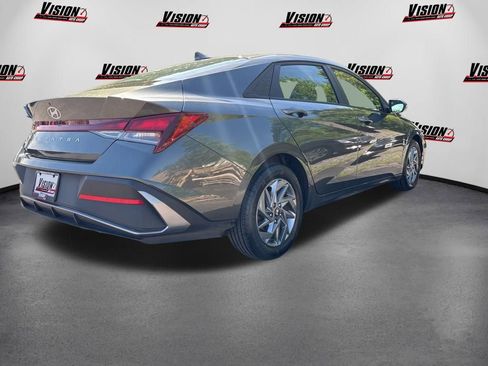 Certified 2024 Hyundai Elantra SEL FWD image 5