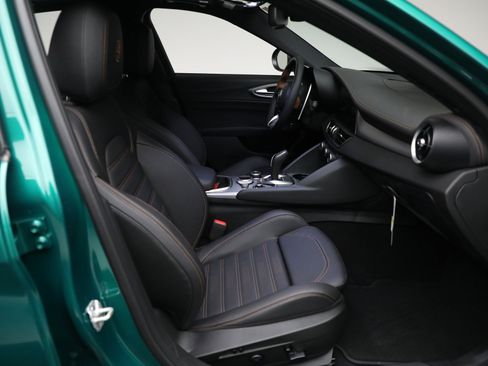 New 2025 Alfa Romeo Giulia AWD w/ Driving Assist Package image 16