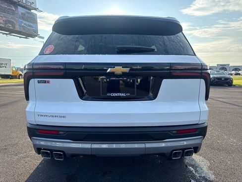 New 2026 Chevrolet Traverse LT FWD image 5