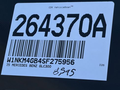 Used 2025 Mercedes-Benz GLC 300 image 33