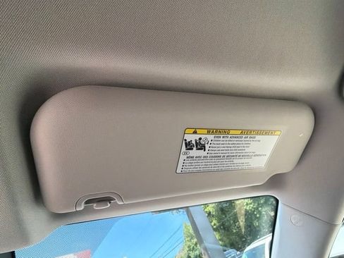 Used 2019 Toyota RAV4 LE FWD image 50