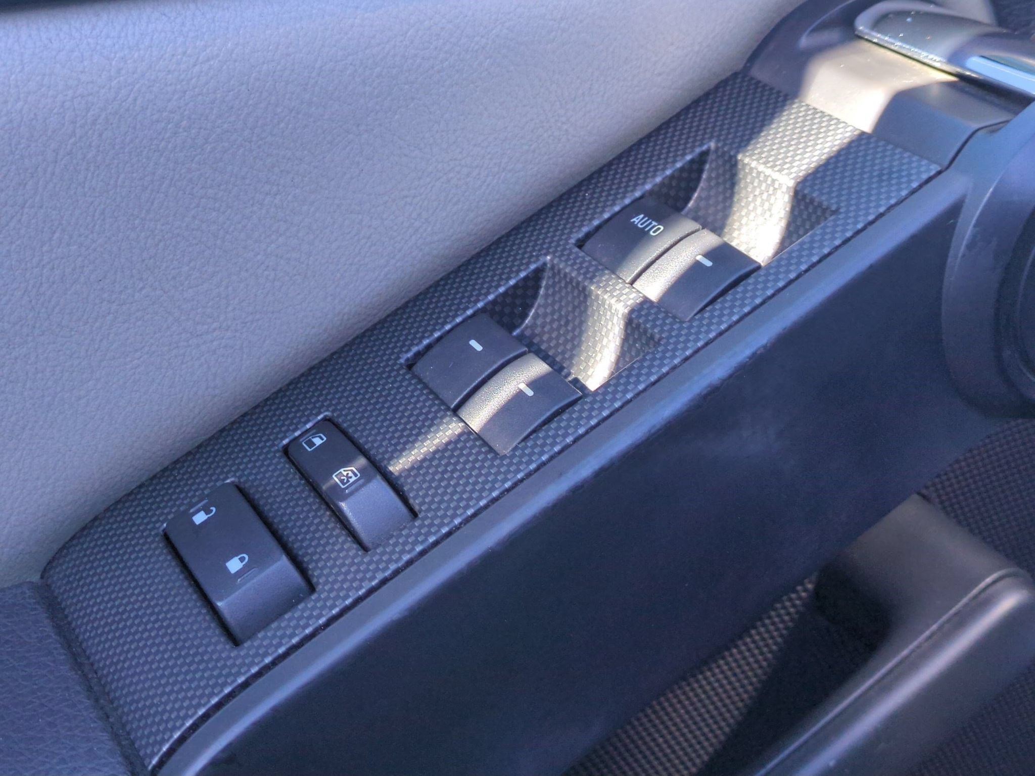 Used 2007 Ford Explorer Sport Trac Limited RWD image 12