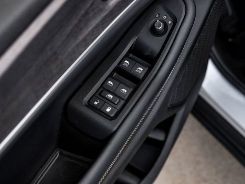 Used 2023 Jeep Grand Cherokee L Limited image 54