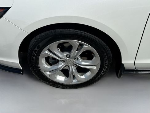 Certified 2024 Honda Accord LX image 35