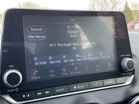 Used 2023 Nissan Sentra SV image 20