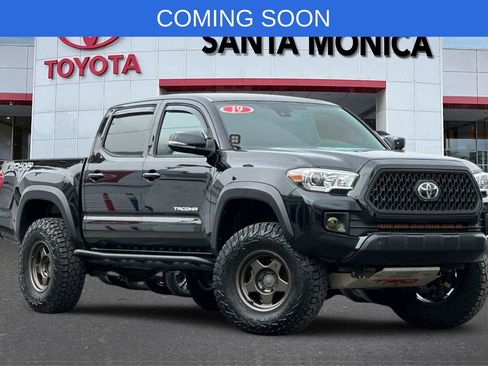 Used 2019 Toyota Tacoma TRD Off-Road image 1
