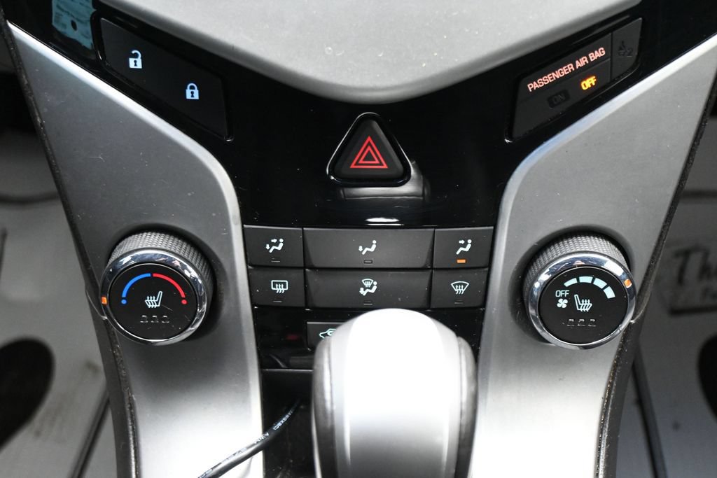 Used 2011 Chevrolet Cruze LT FWD image 21