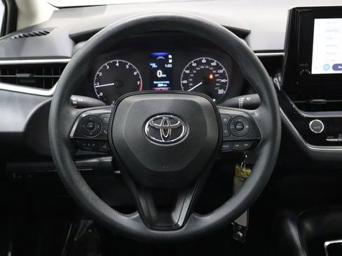Used 2023 Toyota Corolla LE image 21