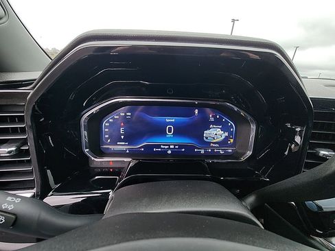 Used 2024 Chevrolet Silverado 3500 LTZ w/ LTZ Convenience Package image 17