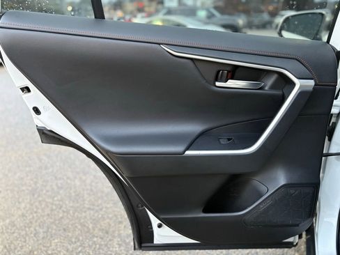 Used 2022 Toyota RAV4 Adventure image 18