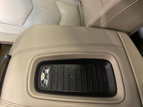 Used 2020 Cadillac Escalade ESV Premium Luxury w/ LPO, Radiant Package image 26