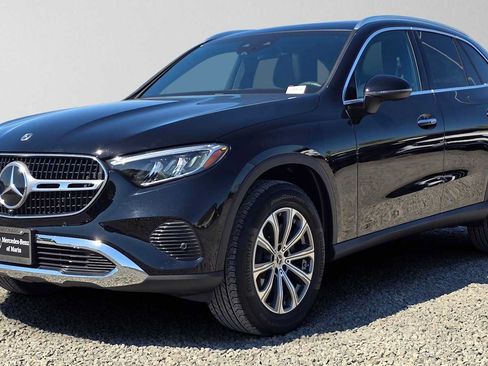 Used 2025 Mercedes-Benz GLC 300 4MATIC image 8