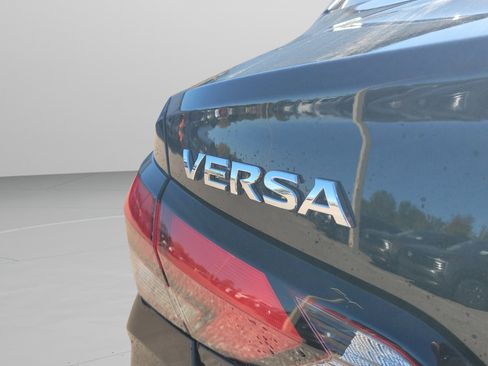 Used 2025 Nissan Versa SV w/ Trunk Package FWD image 31