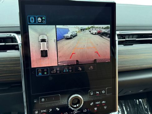 Used 2025 GMC Sierra EV Denali AWD/4WD image 15