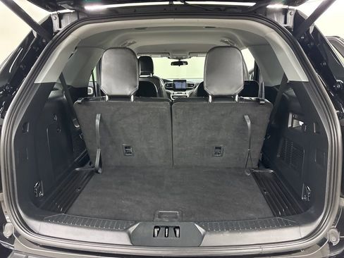 Used 2022 Ford Explorer XLT w/ Equipment Group 202A image 26