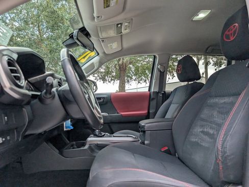 Used 2021 Toyota Tacoma SR5 image 15