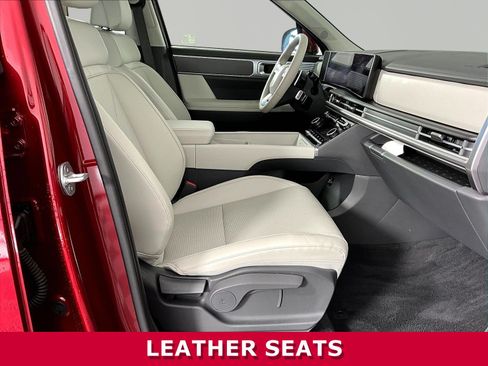 Used 2025 Hyundai Santa Fe SEL AWD/4WD image 25