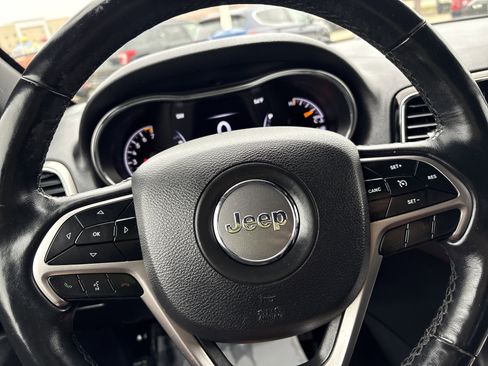 Used 2019 Jeep Grand Cherokee Altitude image 13