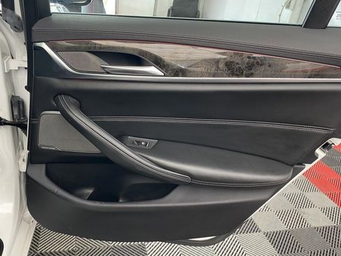 Used 2018 BMW 540i xDrive AWD/4WD image 12