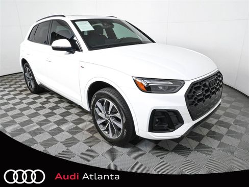 Used 2024 Audi Q5 2.0T Premium w/ Summer of Audi Package AWD/4WD image 1