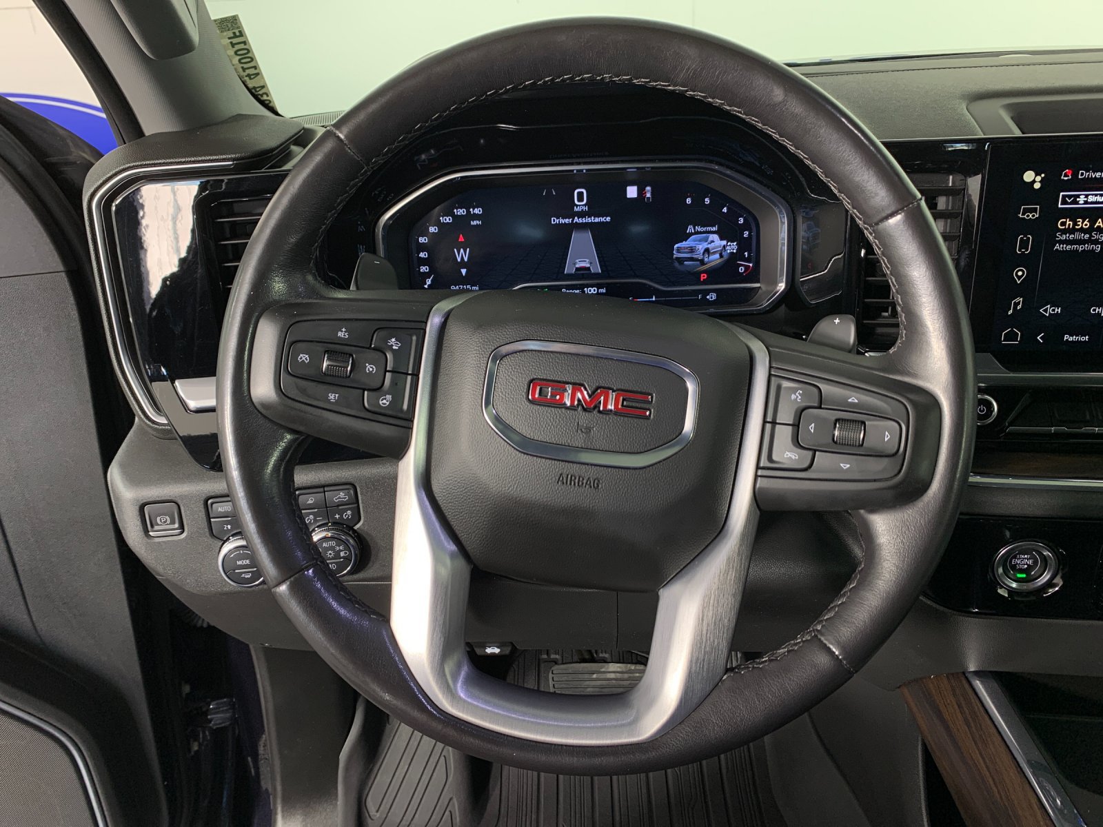 Used 2022 GMC Sierra 1500 SLT AWD/4WD image 19