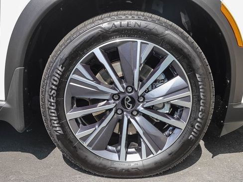 Certified 2026 INFINITI QX60 Luxe w/ Cargo Package FWD image 11