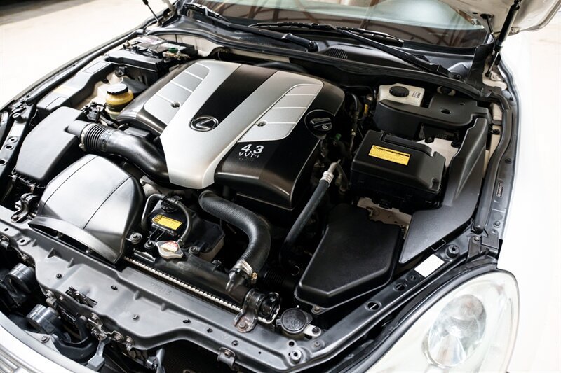 Used 2005 Lexus SC 430 Convertible RWD image 31