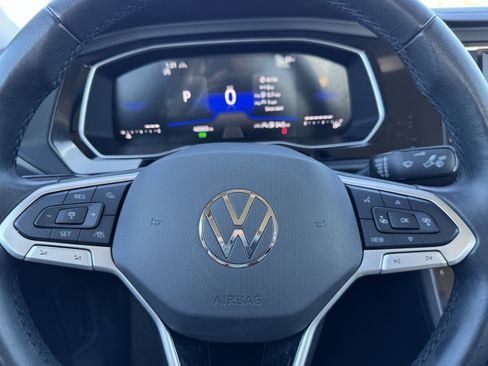 Used 2024 Volkswagen Jetta SE image 10