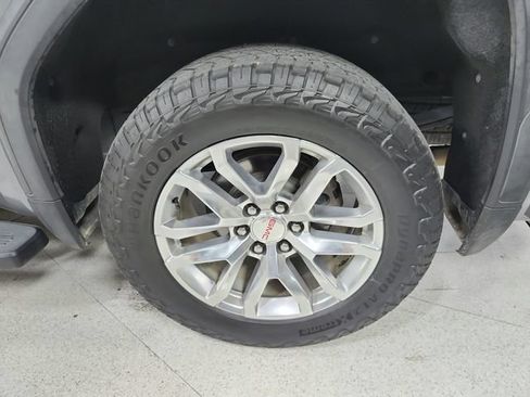 Used 2019 GMC Sierra 1500 SLT w/ SLT Premium Plus Package AWD/4WD image 24