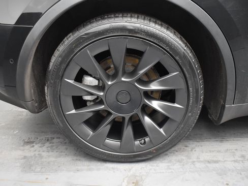Used 2021 Tesla Model Y Long Range AWD/4WD image 15