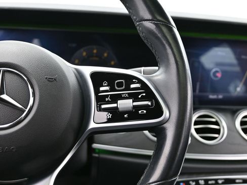 Used 2020 Mercedes-Benz E 450 4MATIC Wagon w/ Premium Package image 30