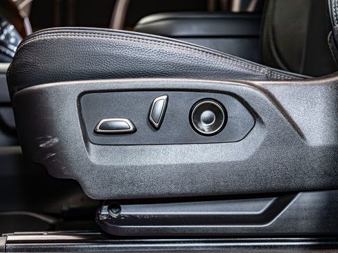 Used 2024 GMC Sierra 3500 Denali w/ Denali Reserve Package image 25