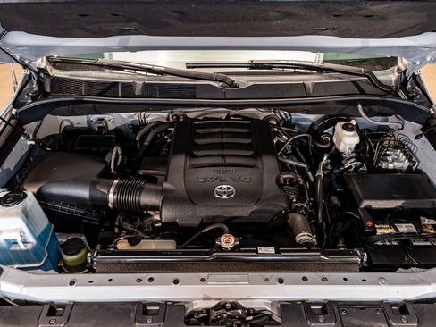 Used 2019 Toyota Tundra Limited w/ Limited Premium Package image 27