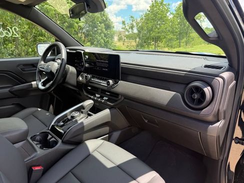 Used 2026 Chevrolet Colorado Trail Boss AWD/4WD image 21