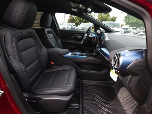 New 2026 Chevrolet Equinox EV LT image 19