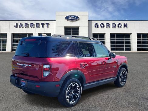 Certified 2025 Ford Bronco Sport Outer Banks w/ Outer Banks Tech Package+ AWD/4WD image 4