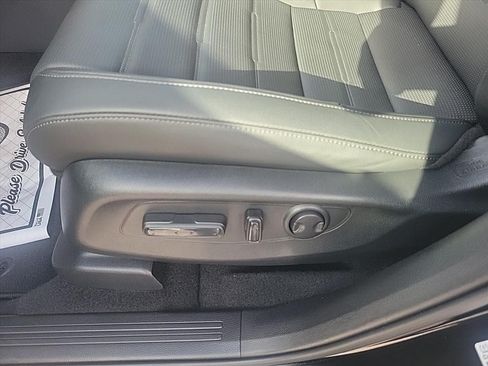 Used 2025 Honda CR-V EX-L image 13