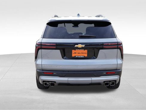 Certified 2025 Chevrolet Traverse LT w/ Driver Confidence Package AWD/4WD image 6