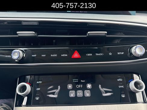 Certified 2026 Genesis GV70 2.5T Select image 22