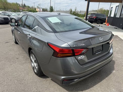 Used 2019 Nissan Altima 2.5 S FWD image 9
