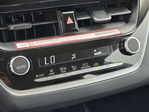 Used 2026 Toyota Corolla LE FWD image 20