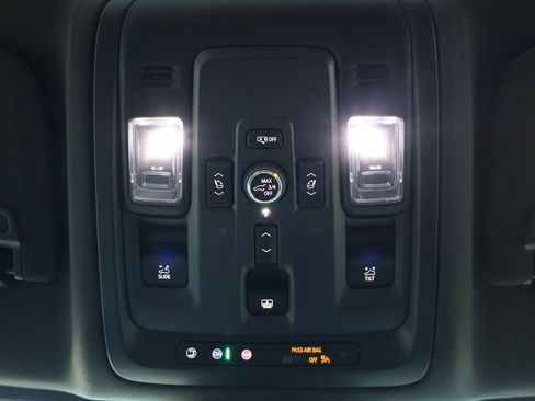 New 2025 Chevrolet Suburban High Country image 33