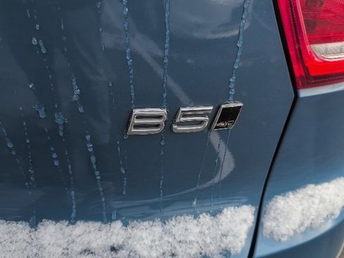 Used 2023 Volvo XC40 B5 Plus w/ Driver Assist Package image 9