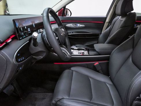 Certified 2026 Genesis GV70 2.5T AWD/4WD image 9