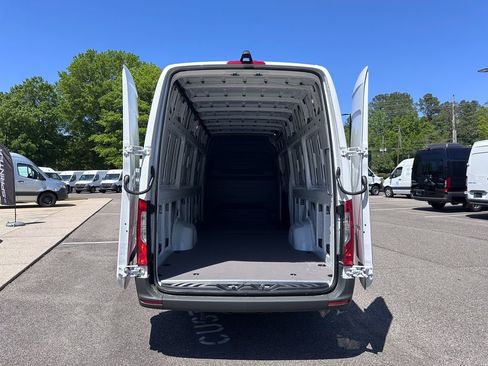 New 2025 Mercedes-Benz Sprinter 2500 image 24