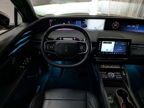 Certified 2024 Lincoln Nautilus Premier w/ Jet Appearance Package AWD/4WD image 27